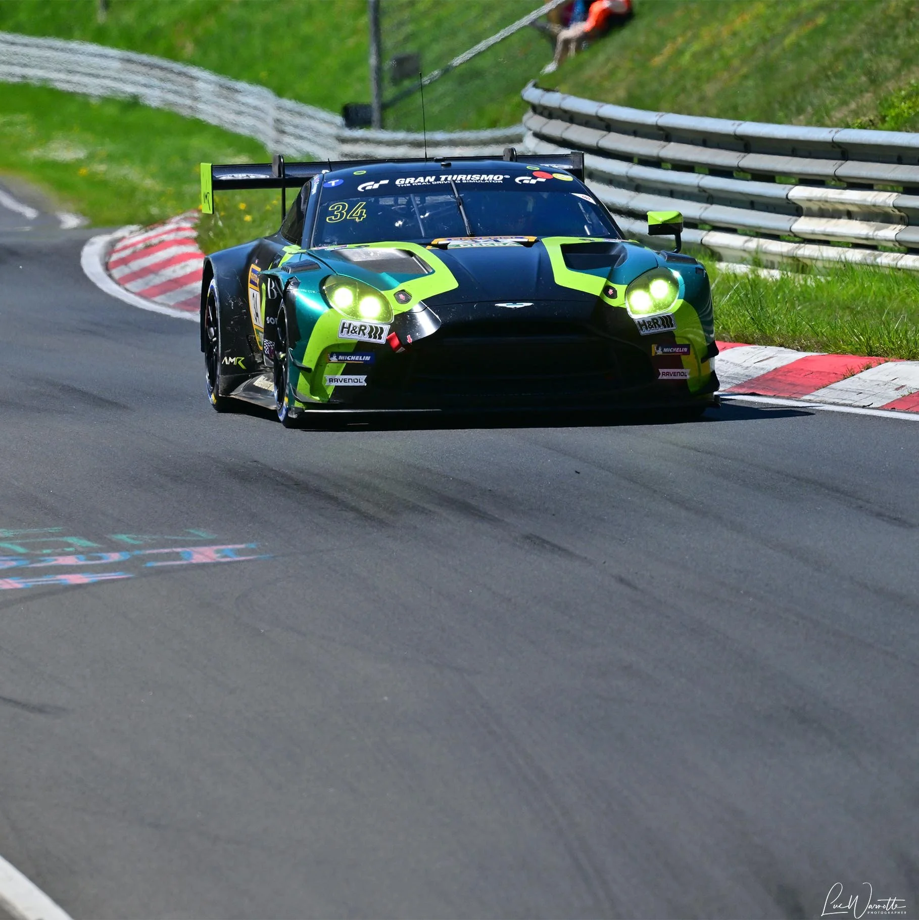 Walkenhorst's two Aston Martin at NUR24 and NLS — Car Racing Reporter